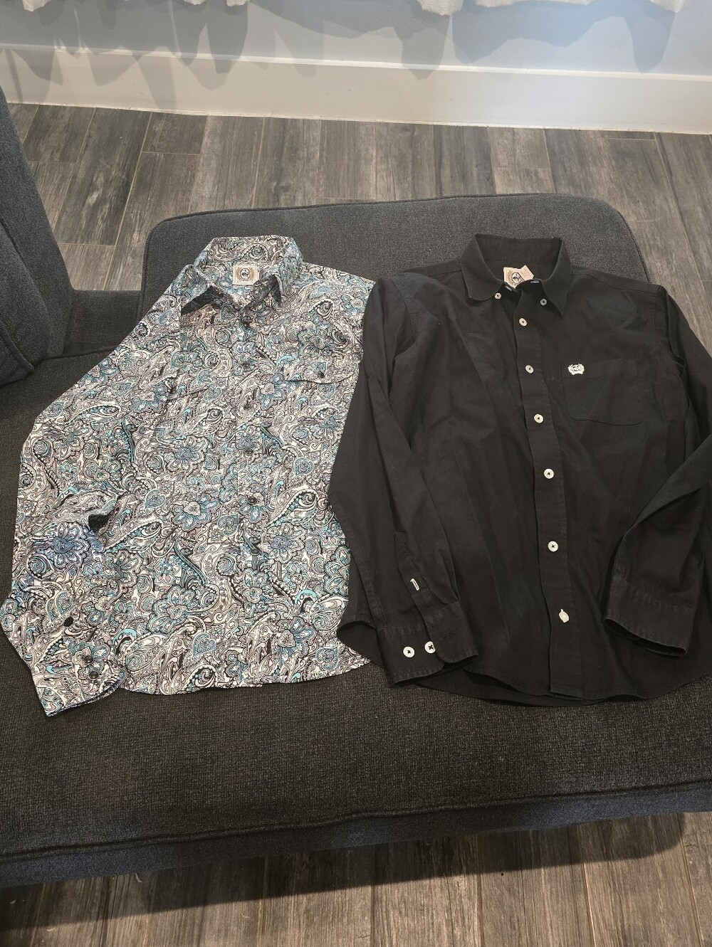 2 Cinch Black Long-Sleeve Button-Up Shirt